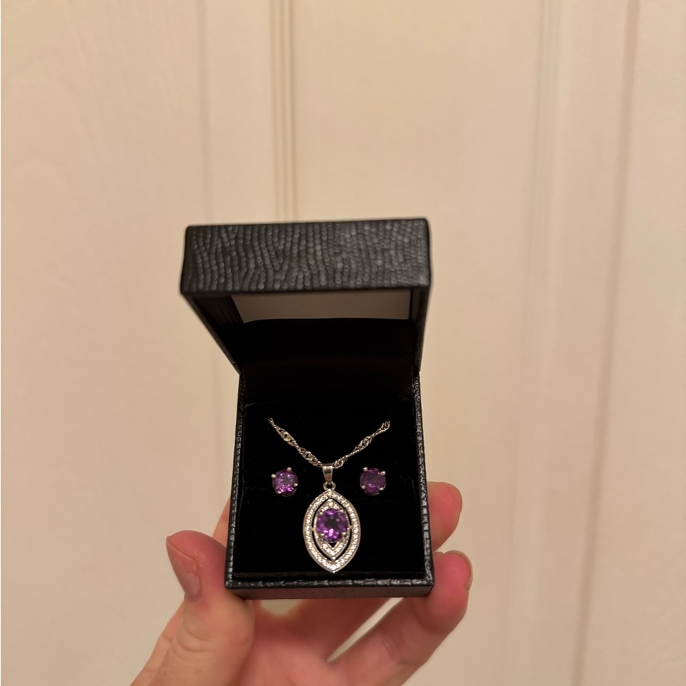 Gold Coast Necklace & Earring set